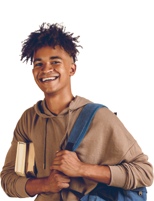 Modelo segurando uma mochila e livros embaixo do braço